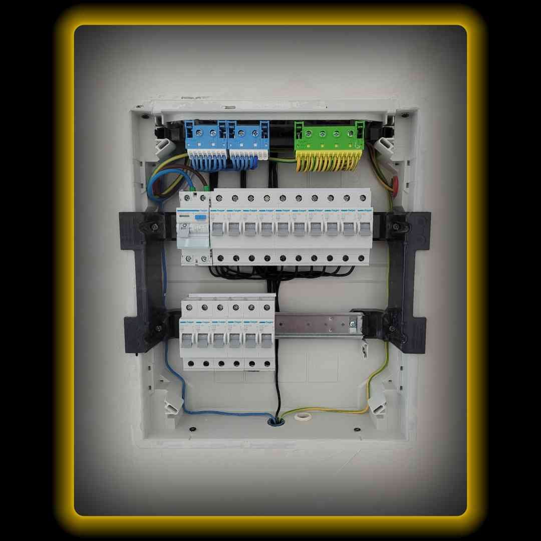 Eletricista Montagem e instalação de painéis de distribuição elétrica em Betim e região – segurança e eficiência em distribuição elétrica